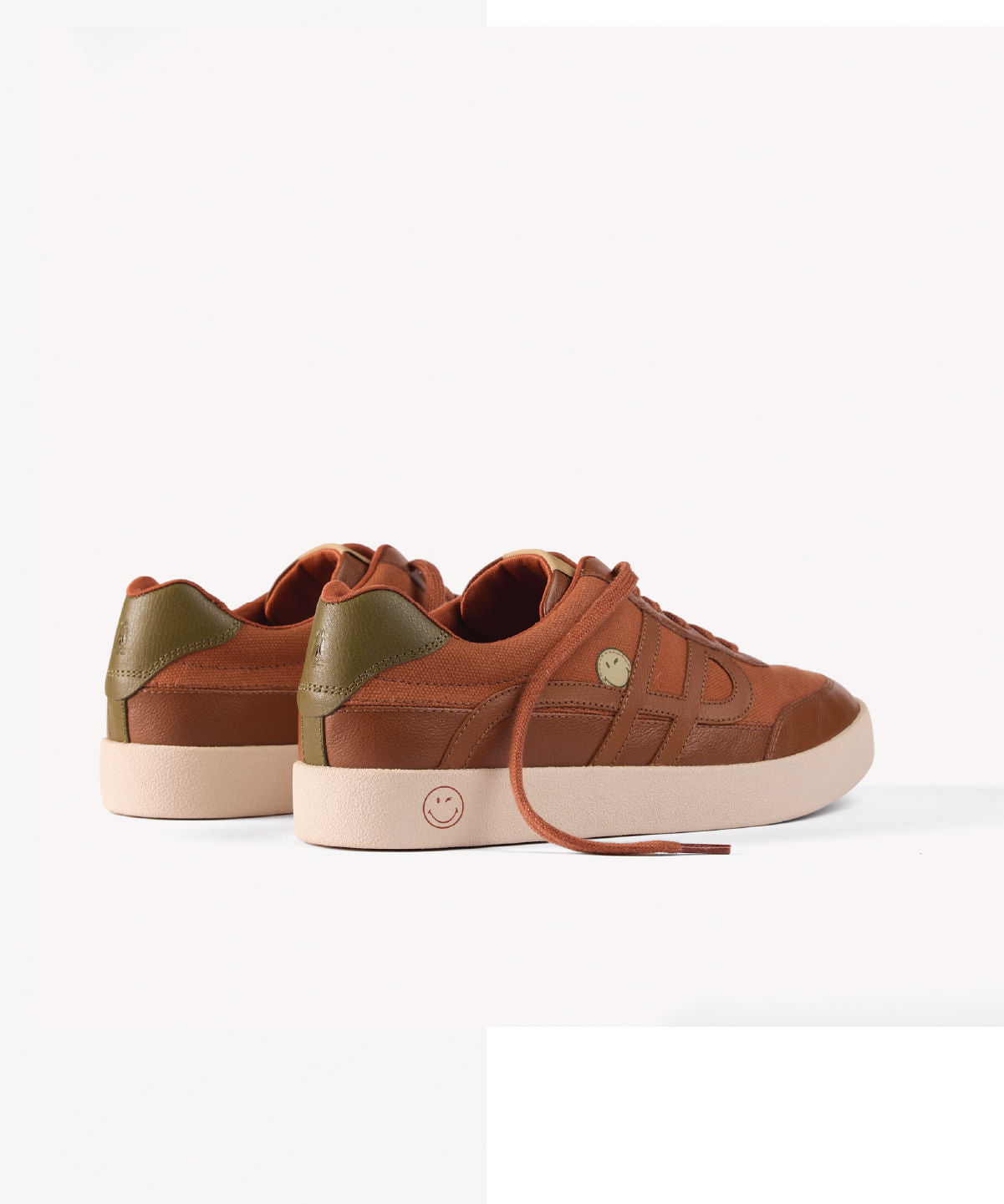 Zapatilla Cuero para Hombre Smiley Seventy8 Charlie Cognac Hush Puppies 8